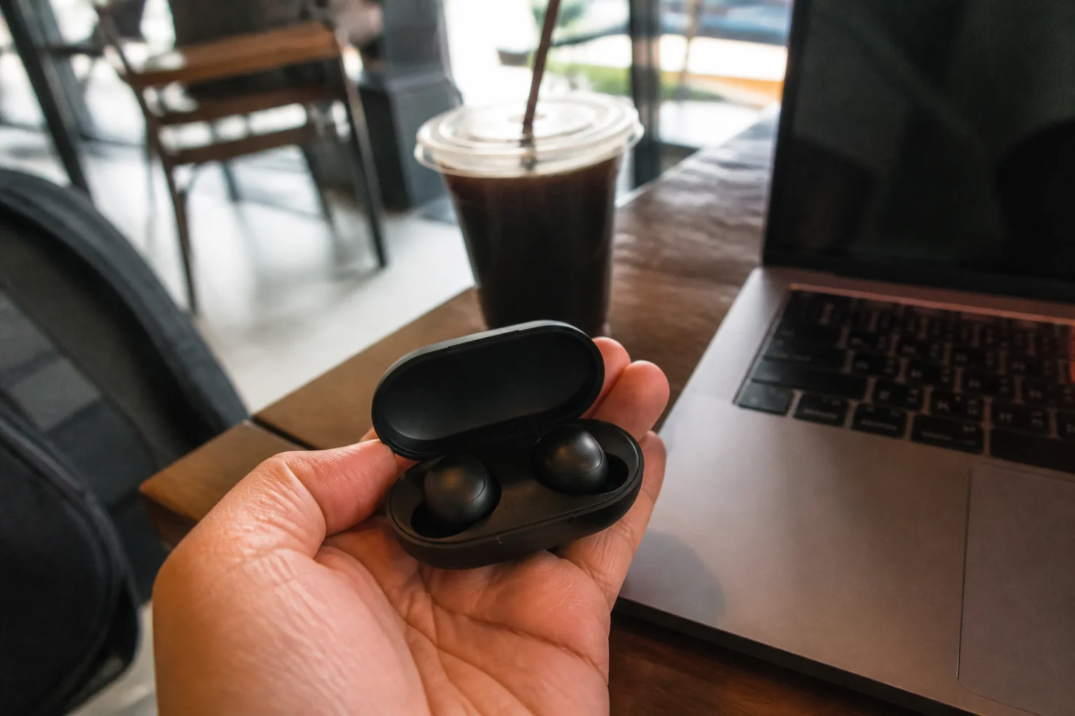Noise-Cancelling Earbuds: What $50 vs $150 vs $250 Actually Buys