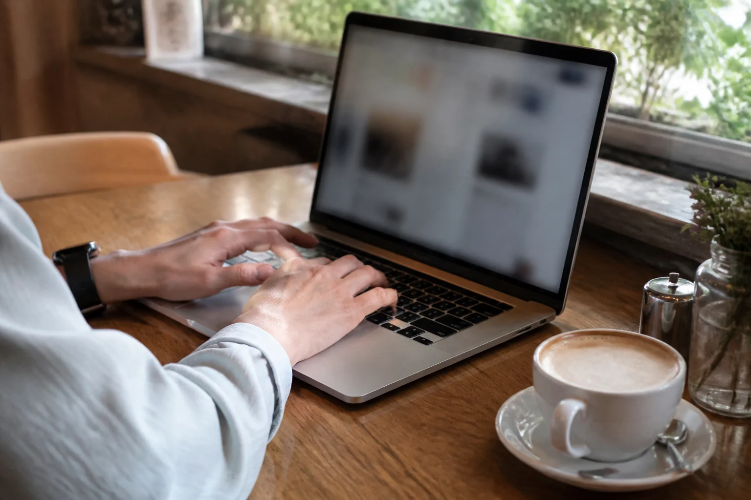 MacBook Air vs Pro in 2026: Who Actually Needs the Pro?