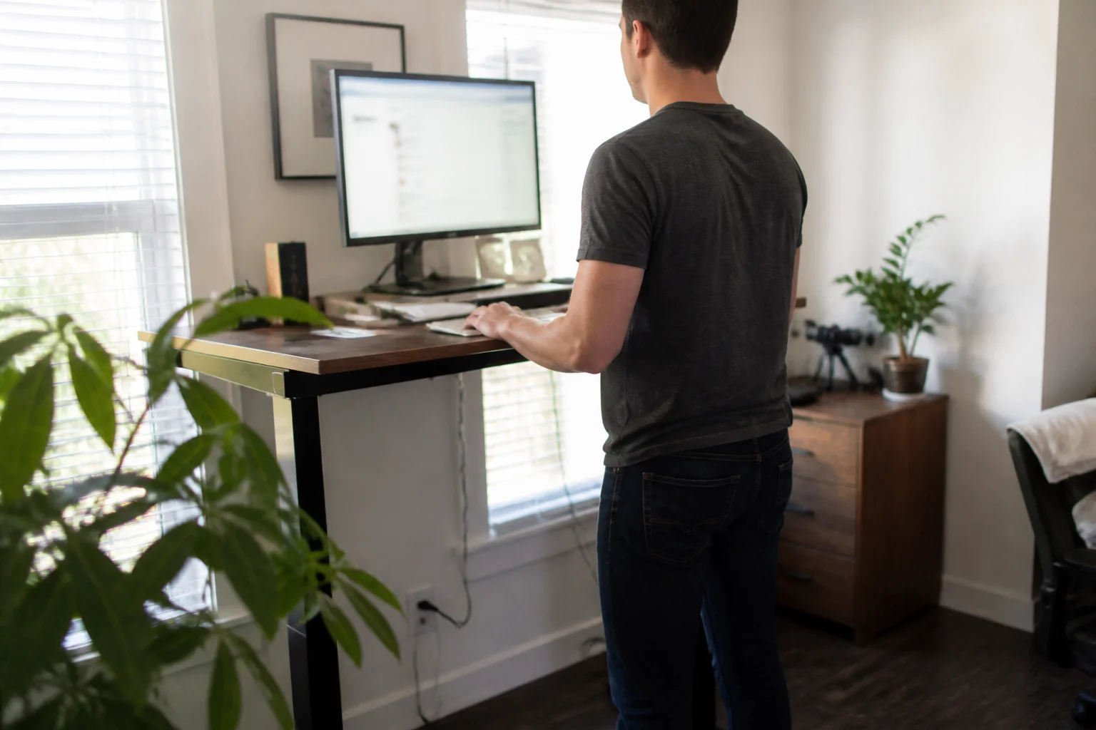 Standing Desk Buying Guide: Motors, Memory and Wobble